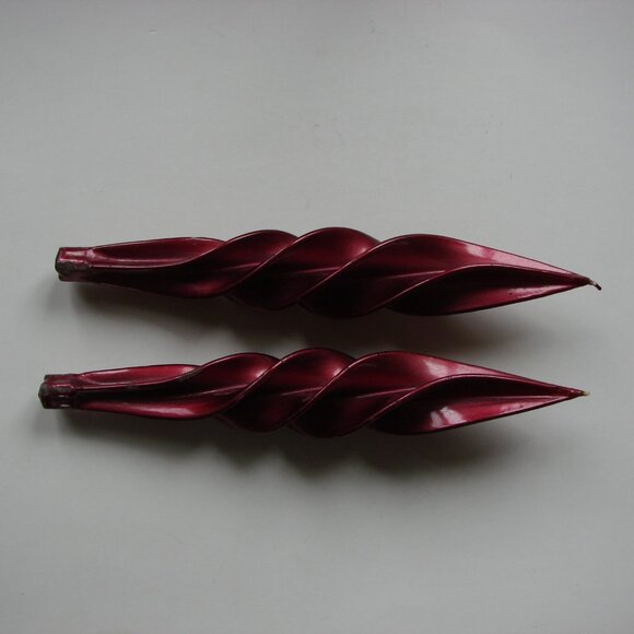 Twisted Spiral Taper Candles Set of 2 Burgundy Red Purple Shimmer Vintage - Picture 1 of 10